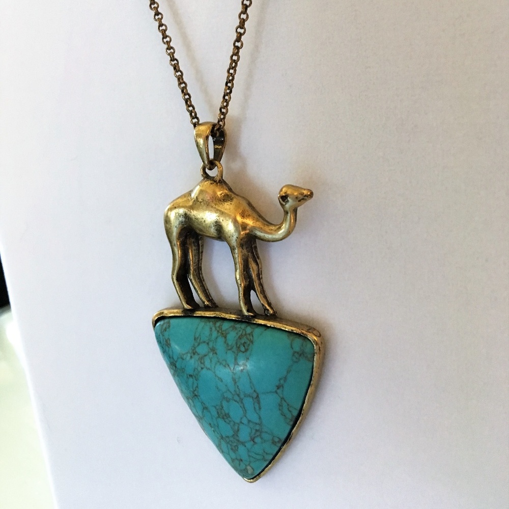 UNIQUE  CAMEL TURQUOISE NECKLACE